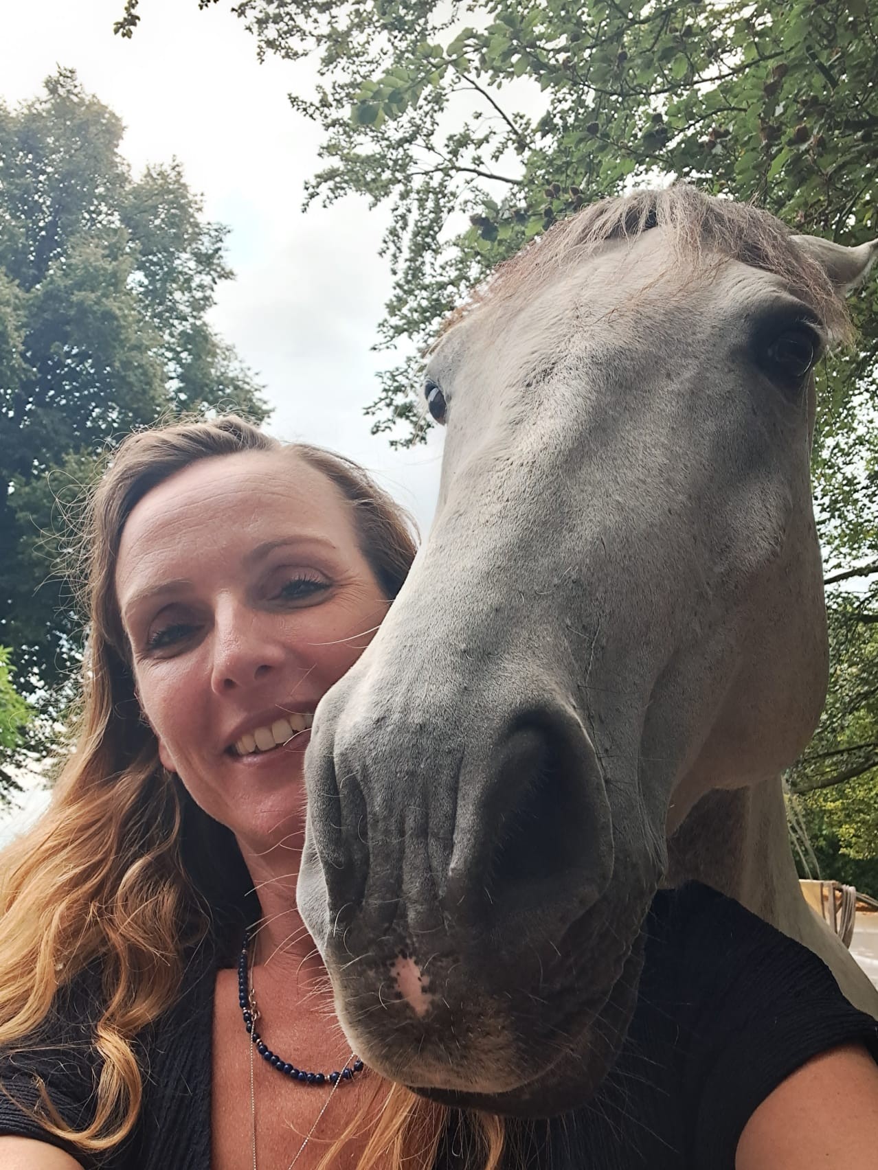 Naomi close up met paard